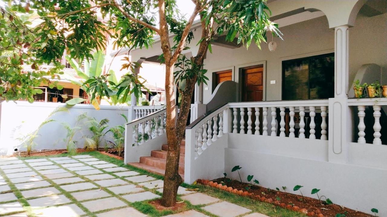 Tien B&B & Bistro Vagator Ngoại thất bức ảnh