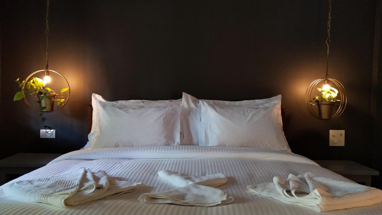 Tien B&B & Bistro Vagator Ngoại thất bức ảnh