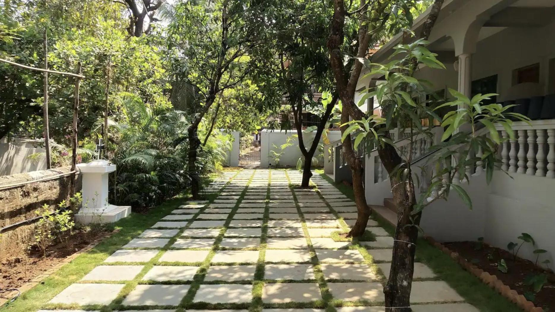 Tien B&B & Bistro Vagator Ngoại thất bức ảnh