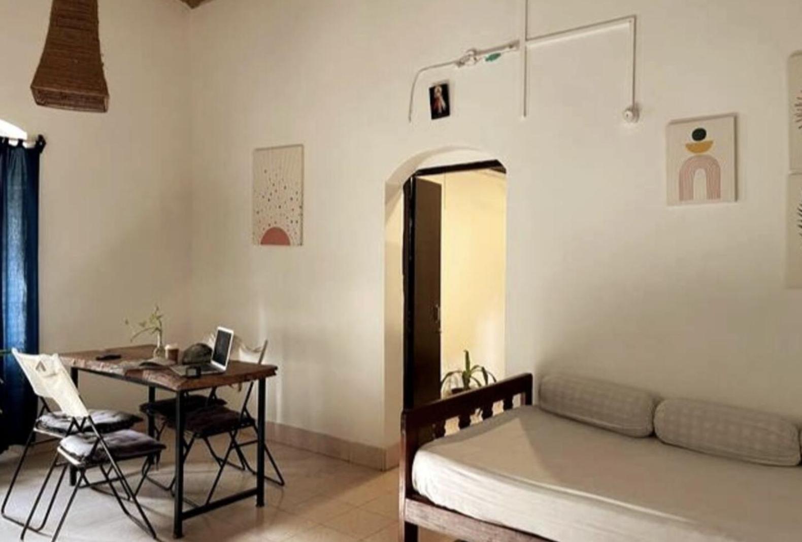 Tien B&B & Bistro Vagator Ngoại thất bức ảnh