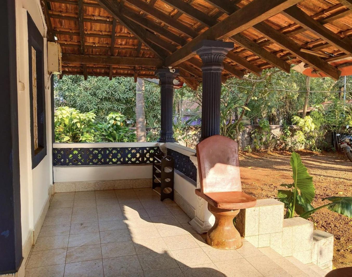 Tien B&B & Bistro Vagator Ngoại thất bức ảnh